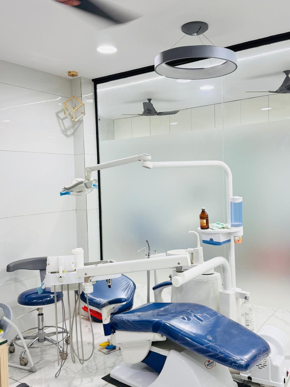 Asian Dental Clinic interior view 1